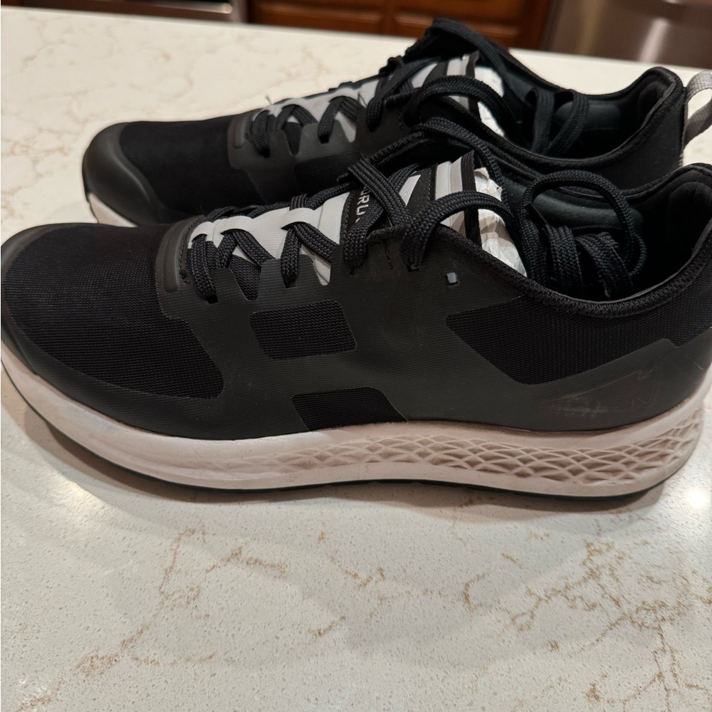 GoRuck Rough Runners - New size 10.5m/12.5w. Black + Stone + White